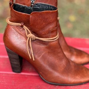 Ecco Leather Ankle Boots